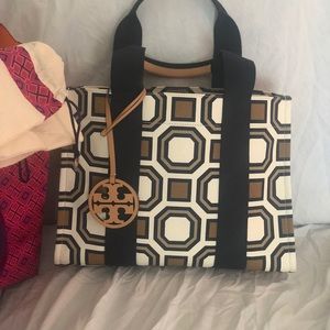 Tory Burch Canvas New Ivory Octagon Square / 219